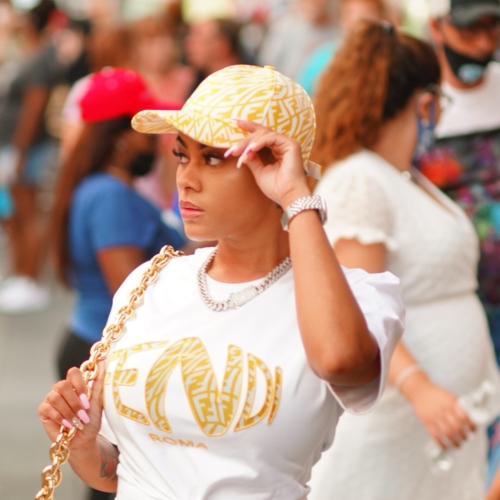 Exclusive SOLD OUT everywhere Fendi FF Vertigo Cap